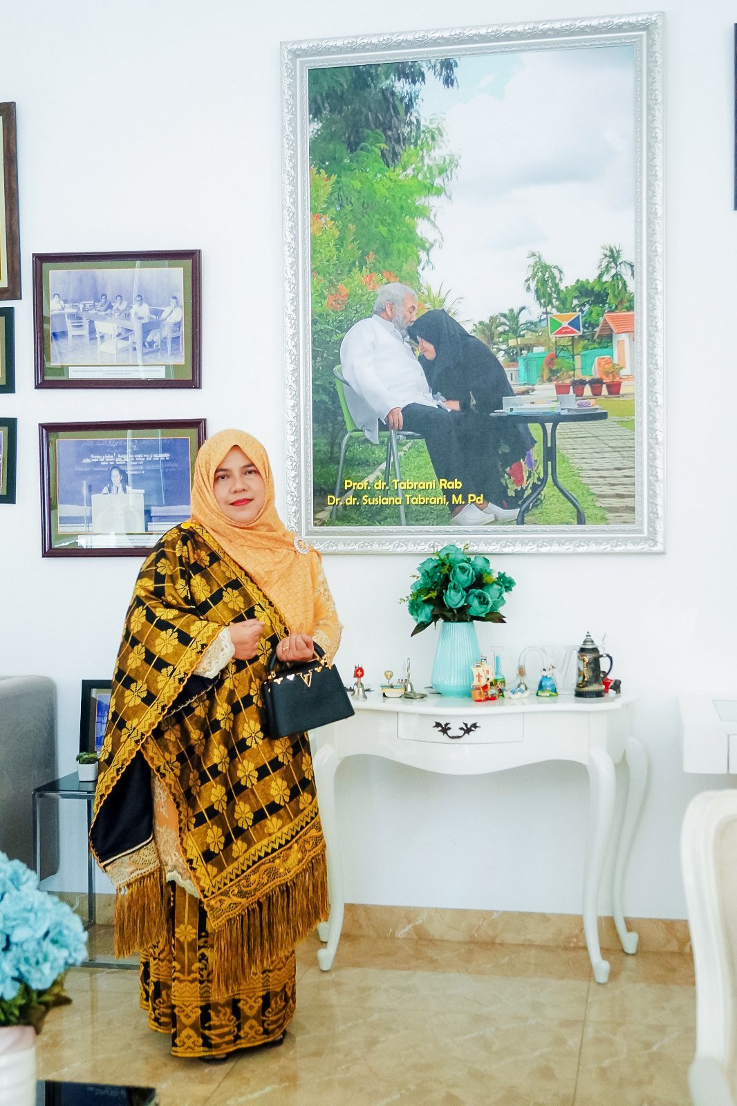 Dr. dr. Susiana Tabrani, M.Pd - Founder Susiana Tabrani Convention Hall